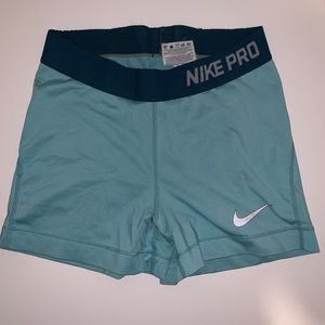 Nike pros shorts
